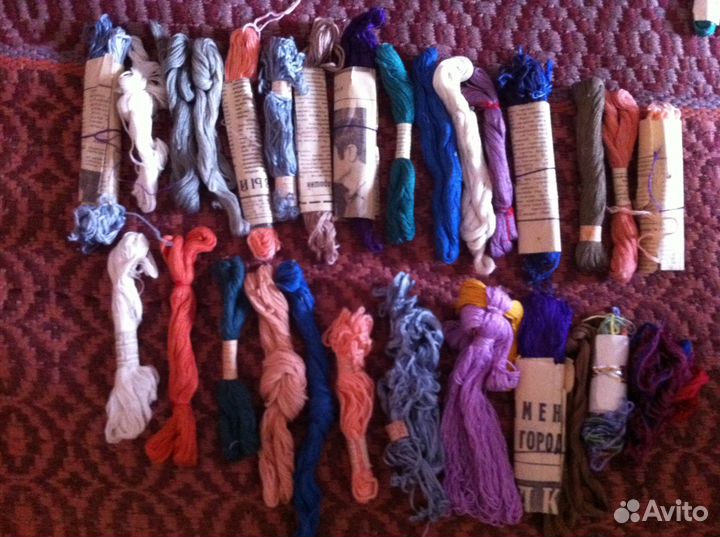 Пряжа, Нитки мулине,Спицы,Пяльцы,Схемы д/вышивки