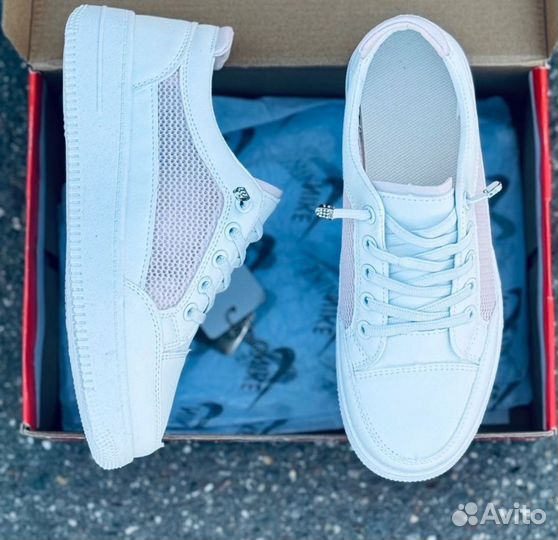 Женские белые с розовым кеды 39,40