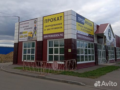 Монтаж баннера, пленки в Омске