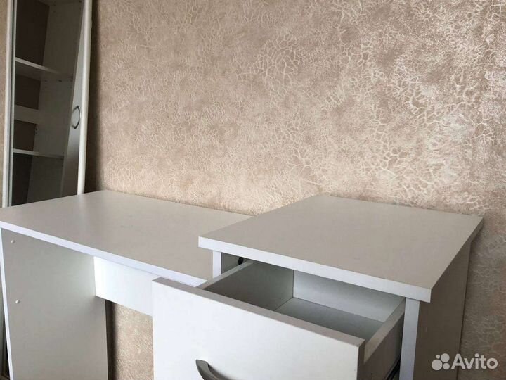 Компьютерный стол маленький