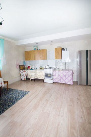 Дом 194 м² на участке 10,8 сот.