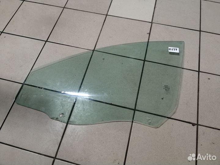 Стекло передней двери Джили Эмгранд