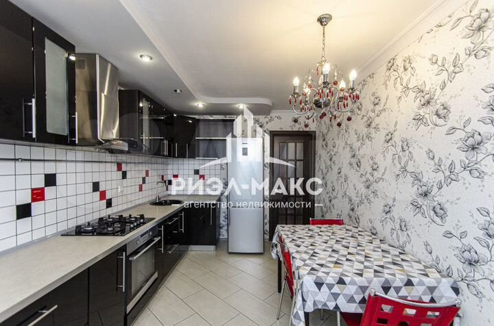 1-к. квартира, 42 м², 10/10 эт.