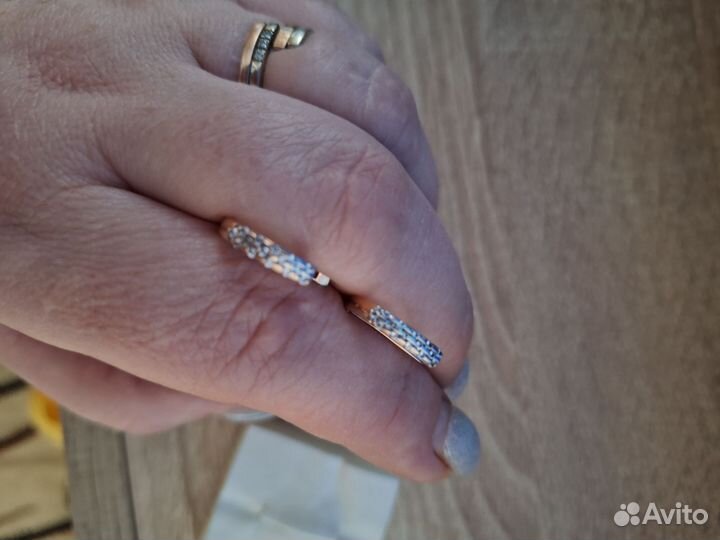 Золотые серьги 585