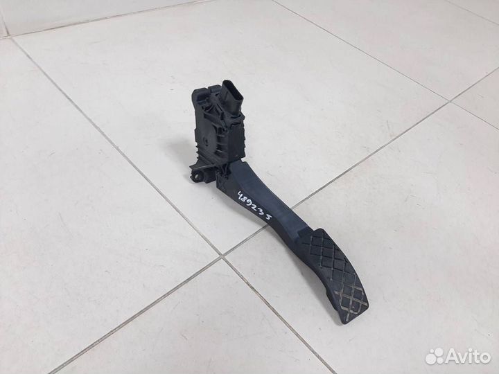 Педаль газа Skoda Kodiaq 2016