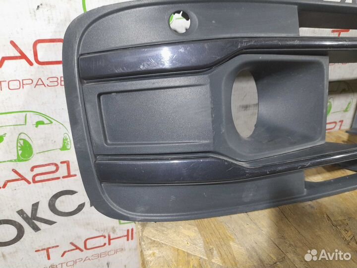 Накладка птф левая Audi Q7 2 (2015-2019)