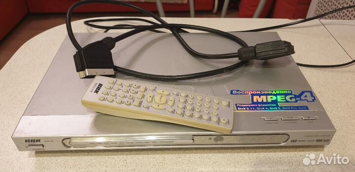 Видеоплеер dvd BBK + диски