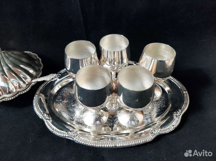 Набор поднос с рюмками