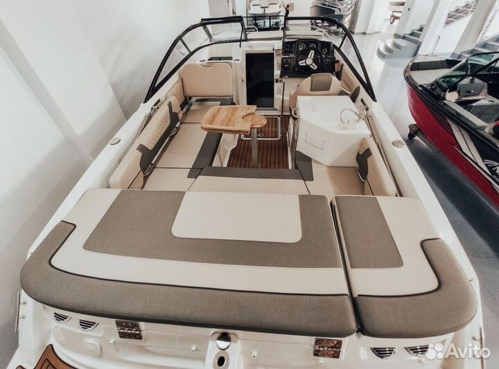 Bayliner VR6 Cuddy Outboard с Mercury 150 л.с