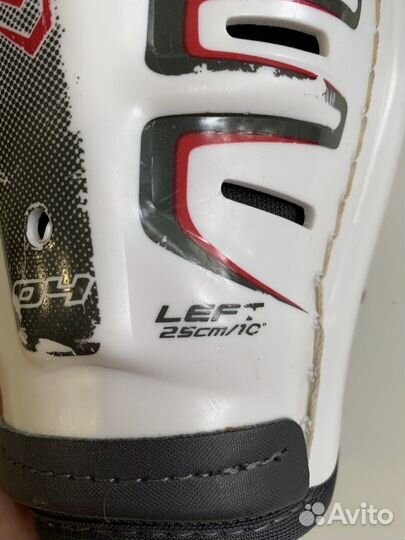 Щитки хоккейные размер 10