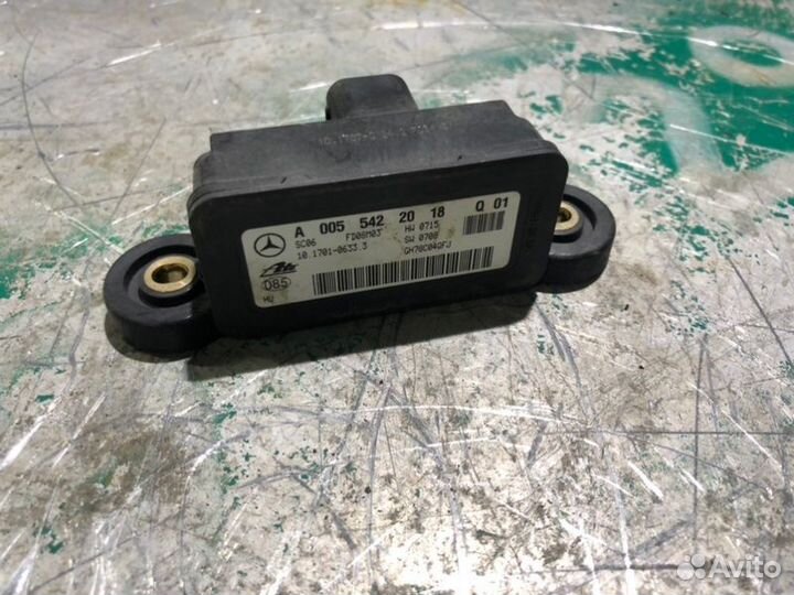 Датчик ускорения Mercedes-Benz Ml W164