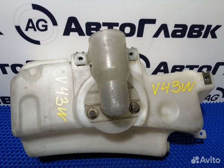 Бачок омывателя фар Mitsubishi Pajero