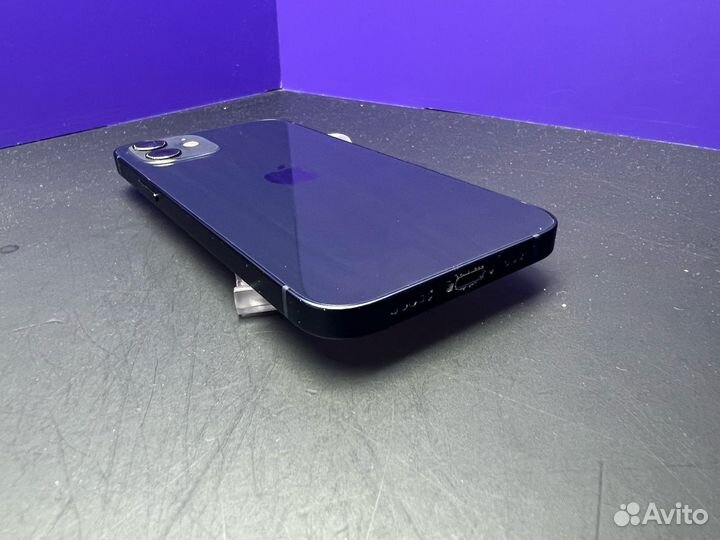 iPhone 12, 64 ГБ