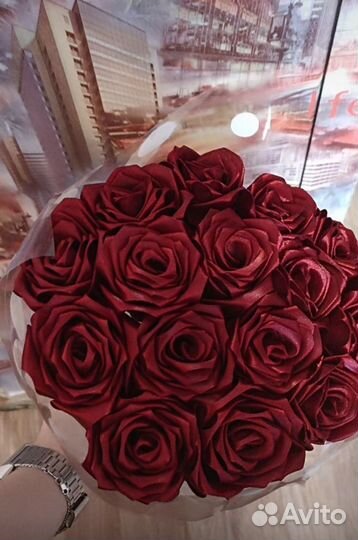 Розы из атласных лент