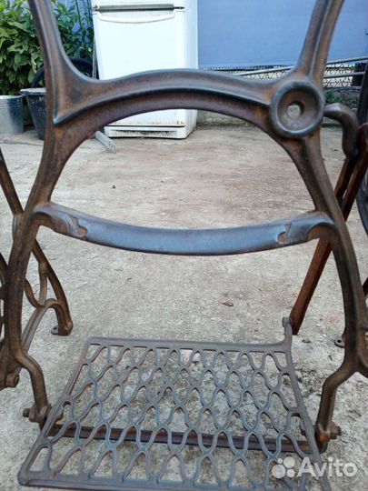 Чугунная станина с Грифоном