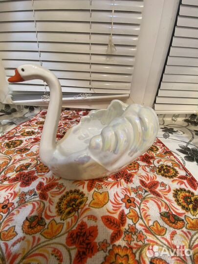 Ваза лебедь