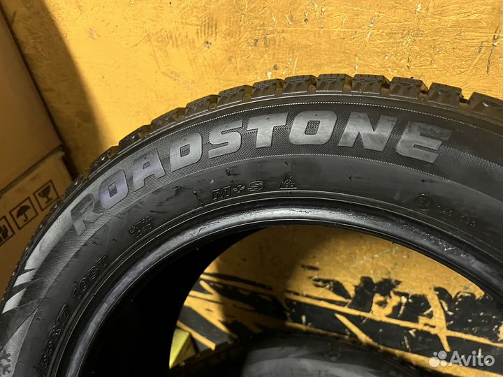 Roadstone Winguard WinSpike 235/55 R17