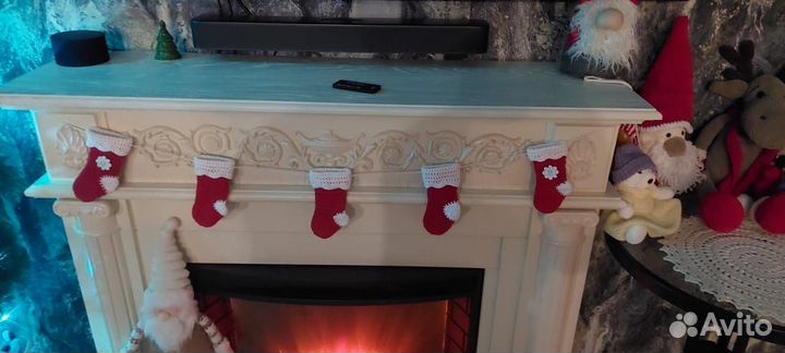 Вязаные носки для камина