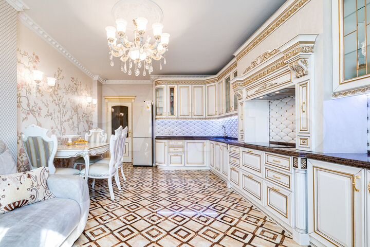 3-к. квартира, 116 м², 15/17 эт.