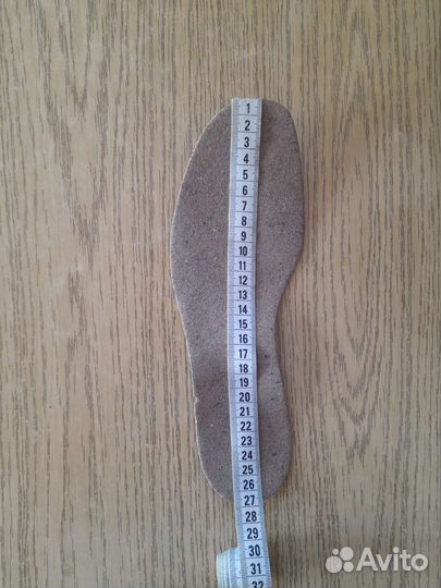 Рабочая спецодежда(рукавицы,сапоги кирзовые и д.р)