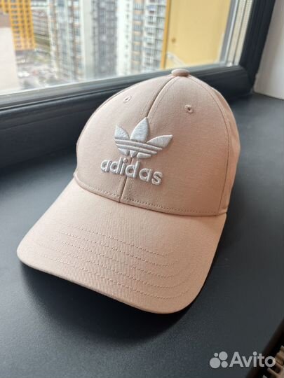 Adidas originals кепка
