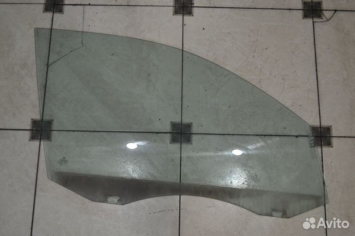Стекло двери переднее правое Volkswagen Tiguan