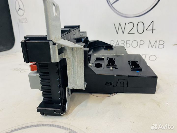 Блок предохранителей задний Mercedes W204