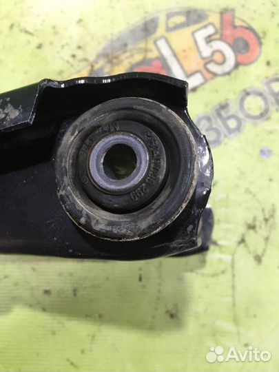 Рычаг передний правый Renault Logan 1