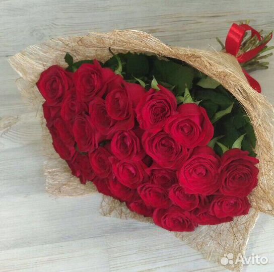 Розы в корзине
