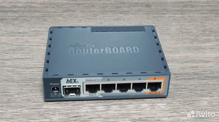 Маршрутизатор (роутер) MikroTik hEX S