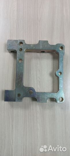 P31425 Кронштейн крепления Гидрораспределителя H7