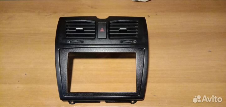 Центральная рамка Kalina 2