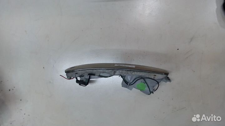 Поворот Mazda 323 (BA), 1995