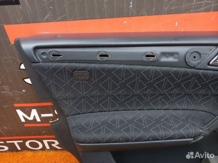 Обшивка двери Mercedes-Benz C-Class W203 112.912