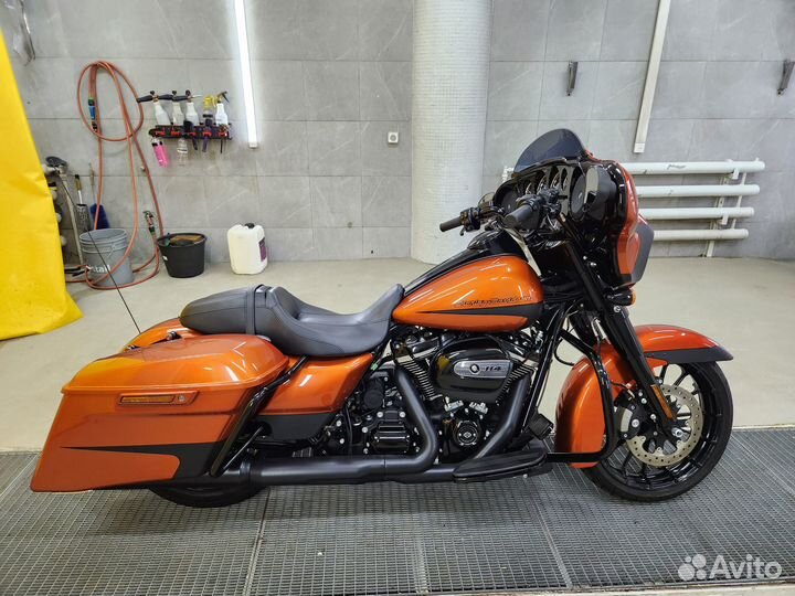 Harley-Davidson Street Glide Special
