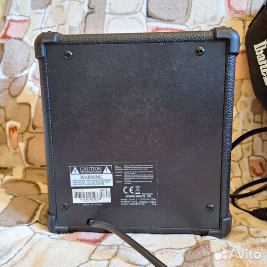 Комбоусилитель для электрогитары (бас гитары)