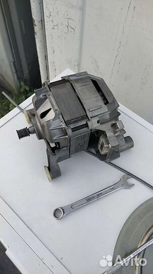 Двигататель стиральной машины Bosch