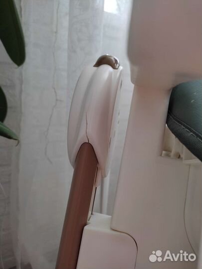 Стульчик для кормления happy baby berny v2