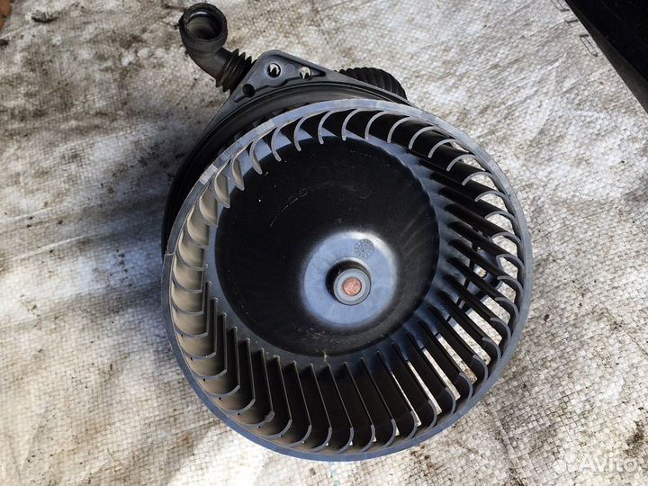 Моторчик печки Opel Agila A