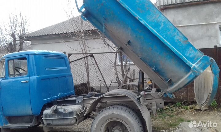 Доставка сыпучих материалов ЗИЛ 555
