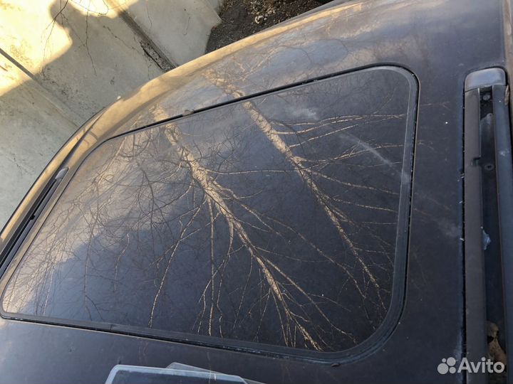 Люк Volkswagen Touareg Фольксваген Туарег 2003