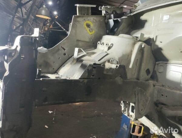 Лонжерон передний правый Peugeot Partner фургон