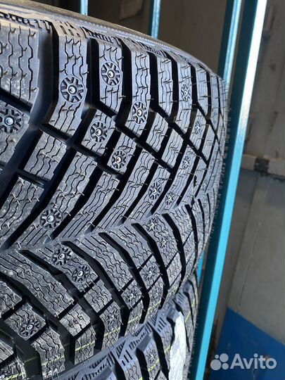 Michelin X-Ice North 4 SUV 285/45 R22