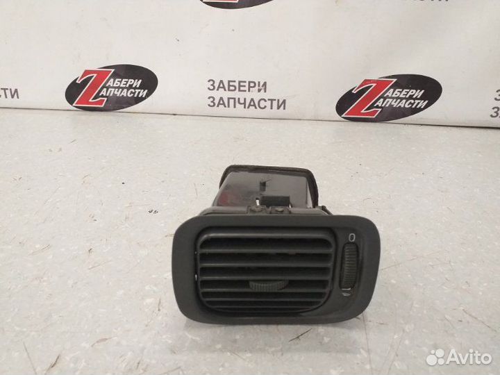 Дефлектор воздушный Volvo S40 2.0 1995-1999