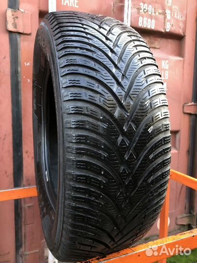 Kleber Krisalp HP3 215/60 R16