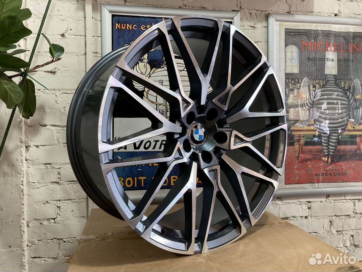 Литые диски на BMW X5 X6 G05 G06 R21 818 стиль