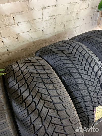 Michelin X-Ice Snow SUV 275/45 R20 и 305/40 R20 110T
