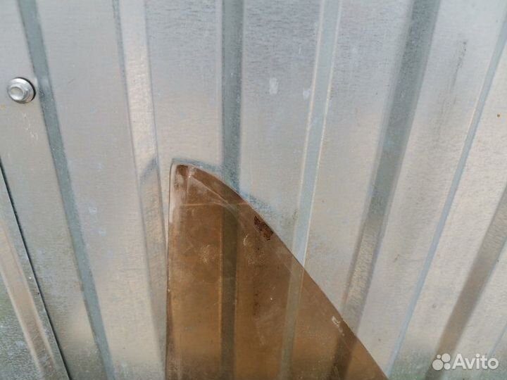 Форточка кузова задняя левая Газ 3110 1999