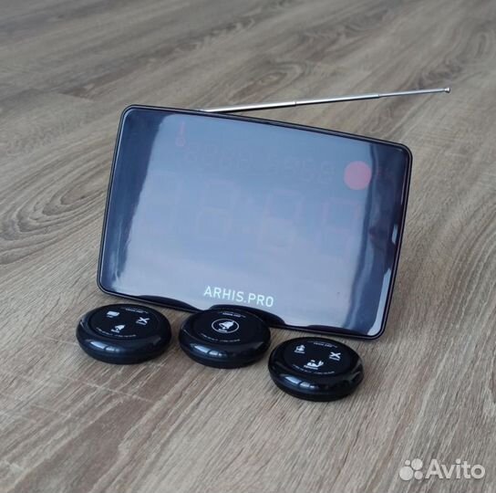 Кнопка вызова персонала и табло для больниц