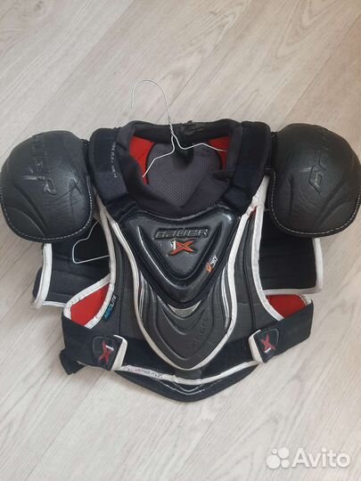 Нагрудник хоккейный bauer